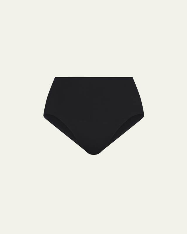 Undie-tectable Smoothing Briefs